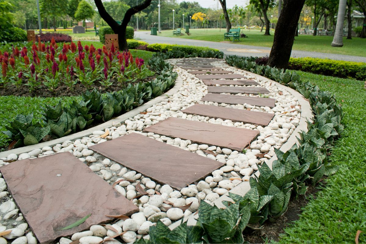 A Harmonia das Cores: Como Cloud Dancer Realça Seu Jardim em 2026 - inspiração 1