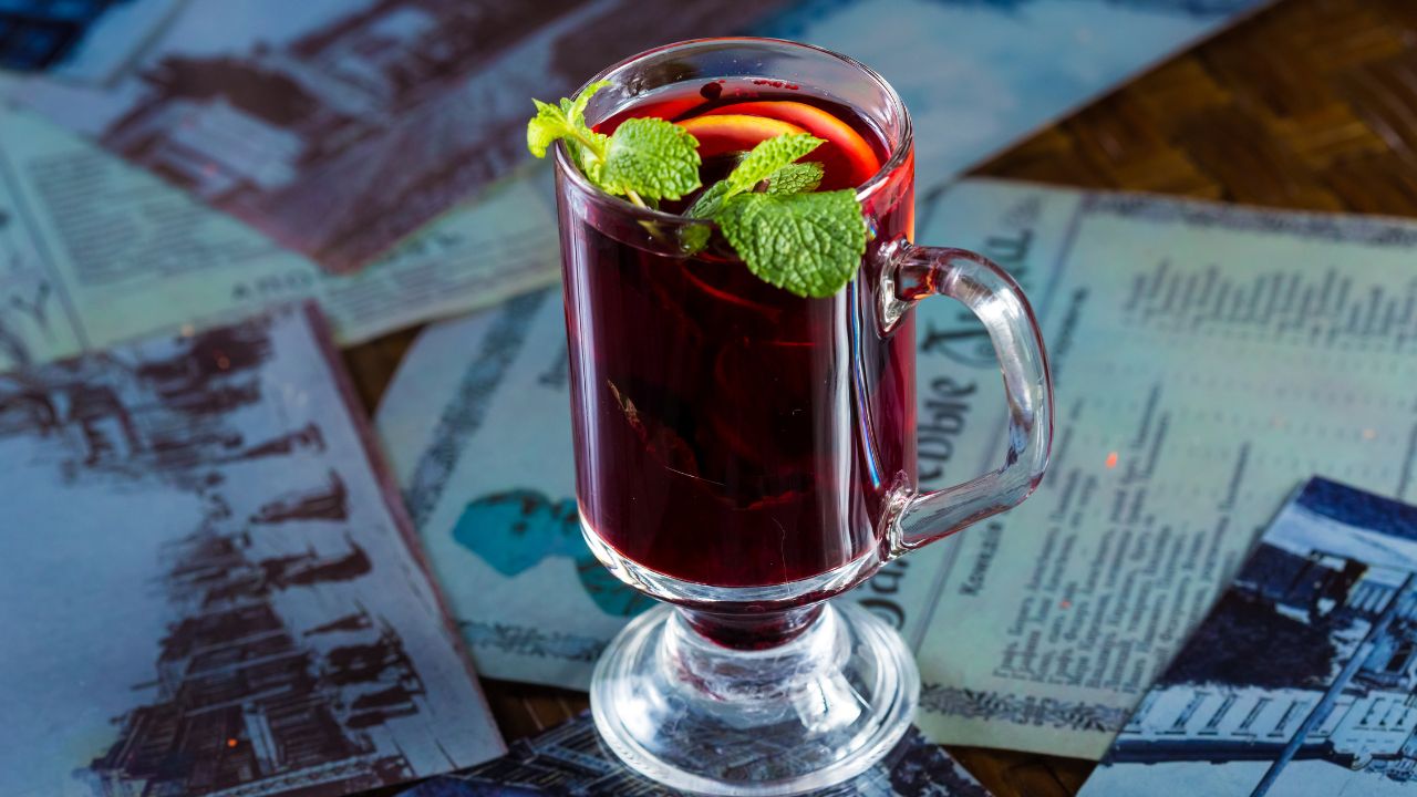 Mitos e verdades sobre o chá de amora na menopausa: desvendando o que realmente importa - inspiração 3