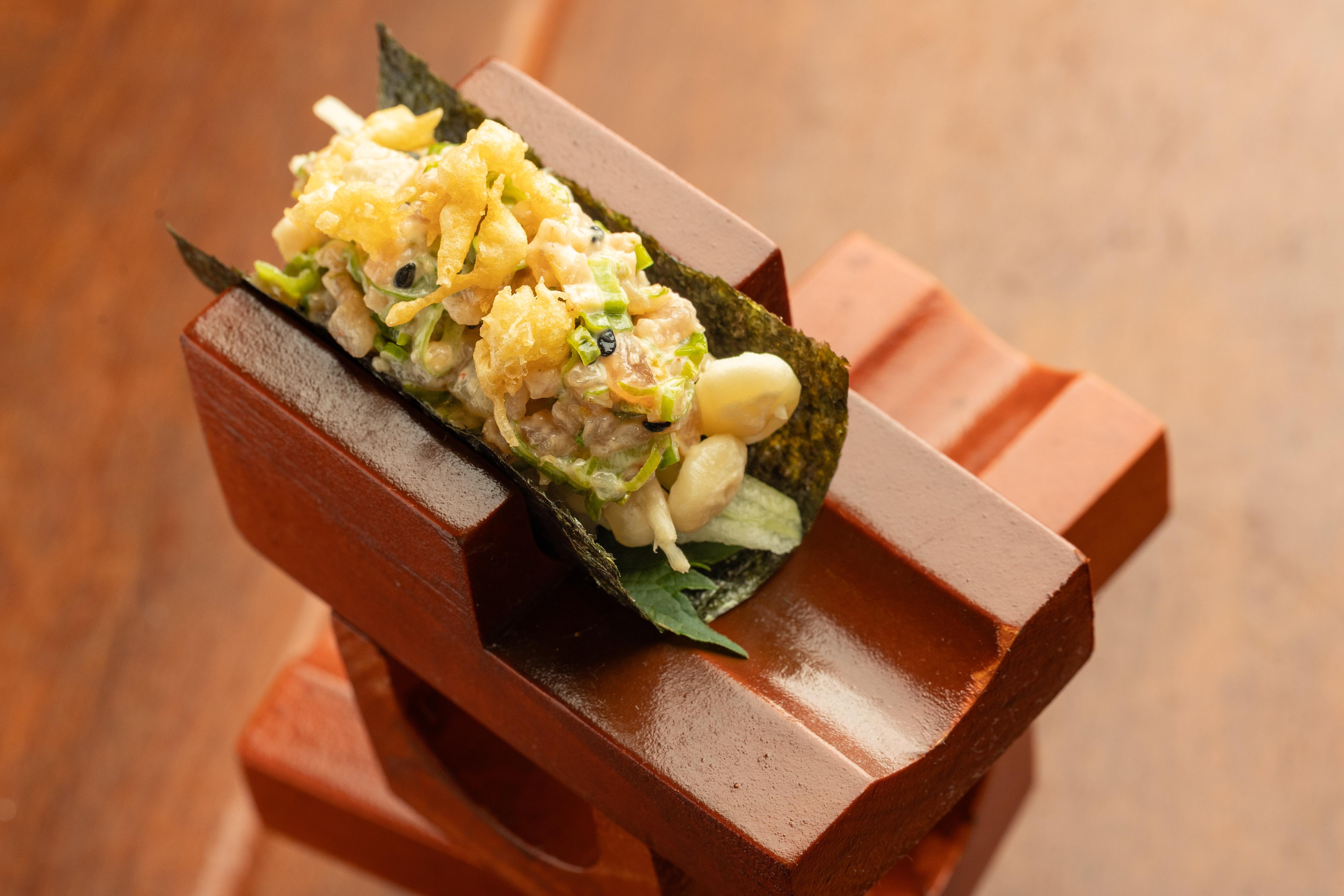 Luvas na Mão: A Arte de Temperar Cada Folha com Carinho - inspiração 3