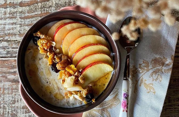 Mingau de Aveia Salgado com Ovo Poché e Gergelim - inspiração 2