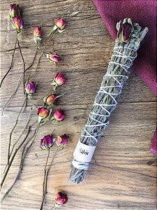 Despertando o Poder da Sálvia para a Limpeza do seu Espaço - inspiração 3