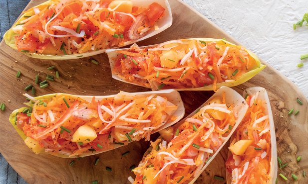 Elegância Marinha: Endívia com Salmão Defumado e Cream Cheese - inspiração 1