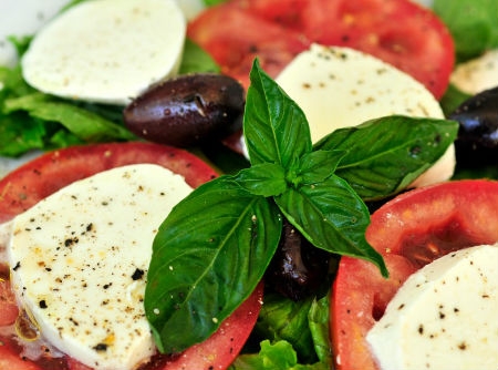 Harmonização de Sabores: O Que Acompanha sua Caprese - inspiração 3