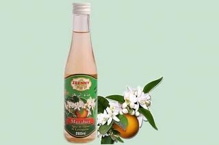 Água de flor de laranjeira vs. água de rosas: qual a diferença?