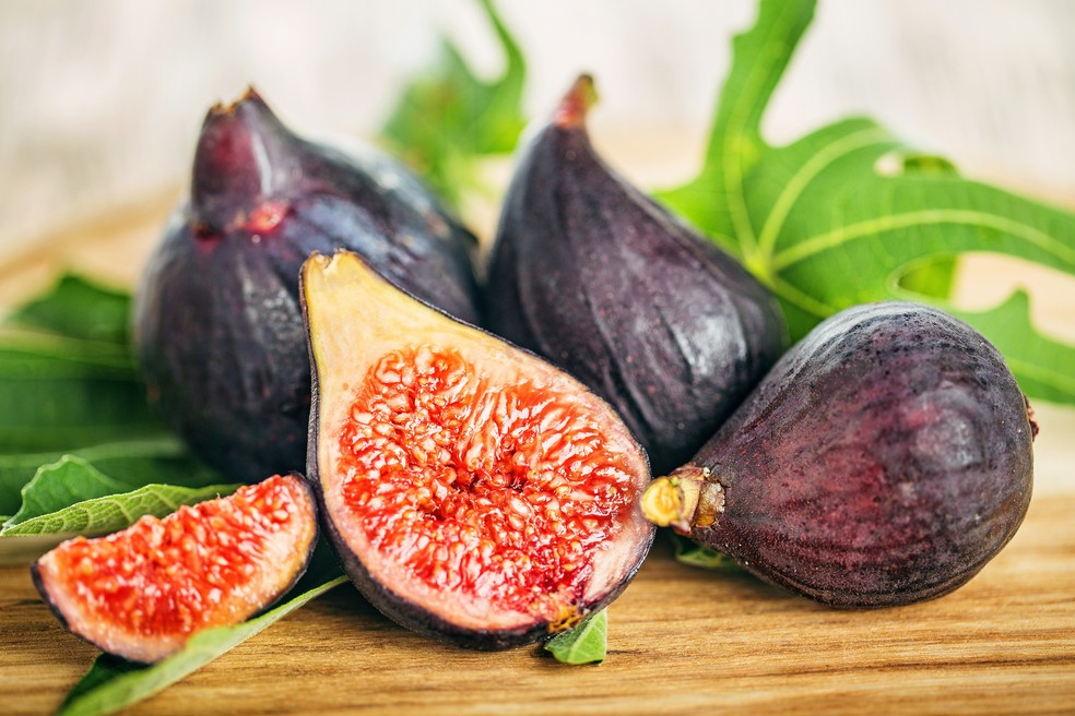 5 ideias de títulos:
1. Vitamina K: O Guia Completo de Fontes e Benefícios
2. Descubra os Alimentos Essenciais para a Saúde Óssea e Coagulação Sanguínea
3. Vitamina K1 vs. K2: Entenda as Diferenças e Onde Encontrá-las
4. Alimentos Ricos em Vitamina K: Um Prato Cheio de Saúde
5. Vitamina K e Anticoagulantes: O Que Você Precisa Saber