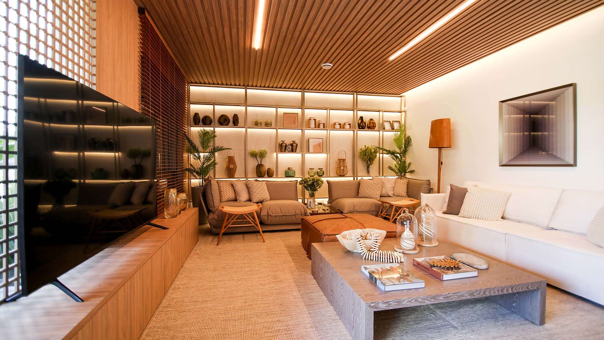 capa de sofá sob medida ou pronta qual a melhor opção