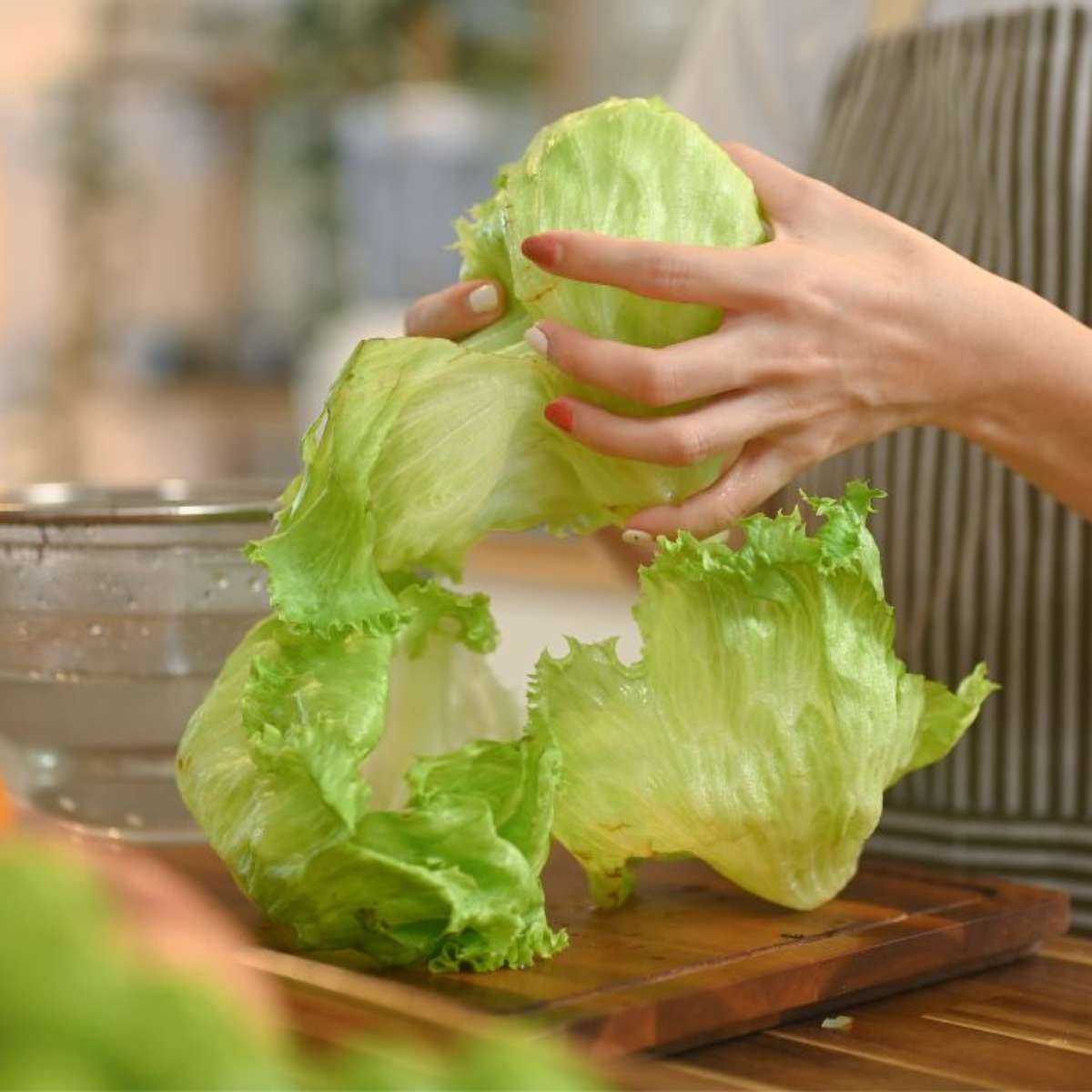 Receita de Salada Caesar com Alface Frisée