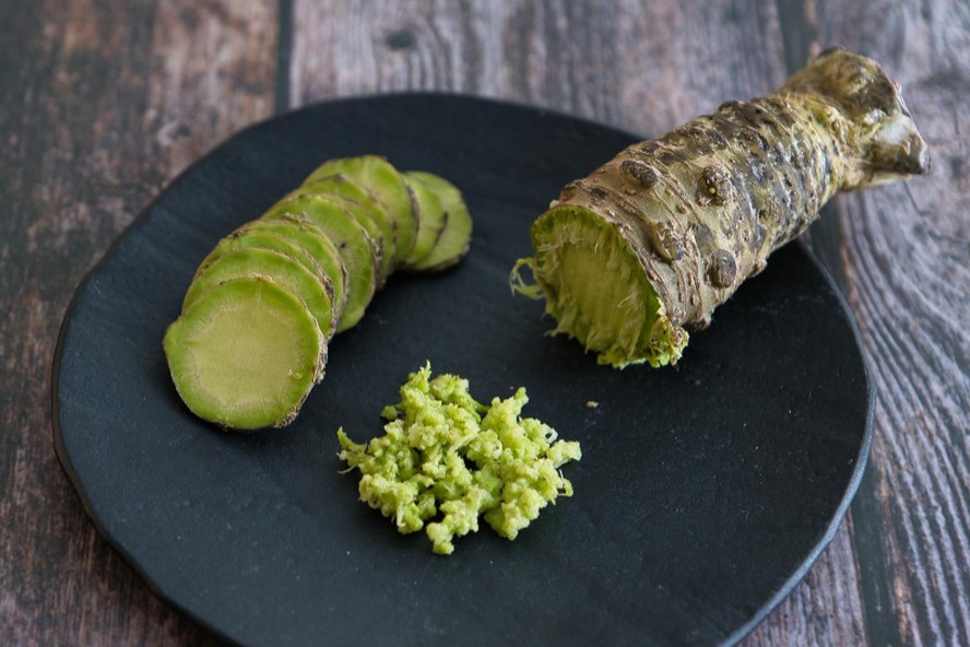 Wasabi vs. Raiz Forte: Uma Análise de Sabor e Composição
