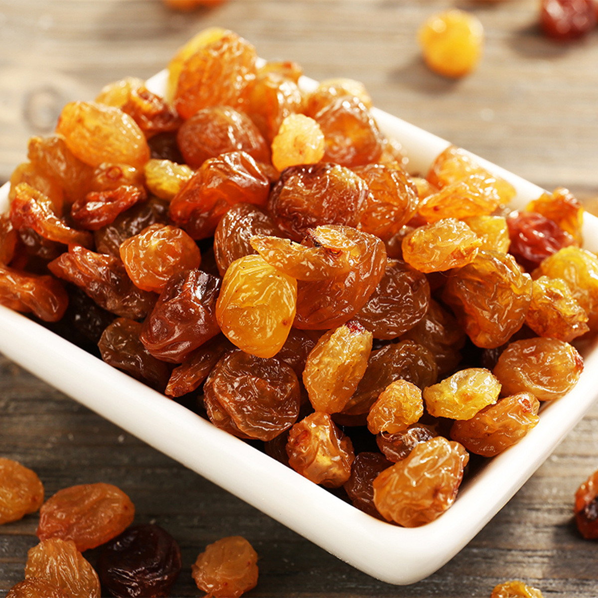 Guia completo de benefícios da uva passa