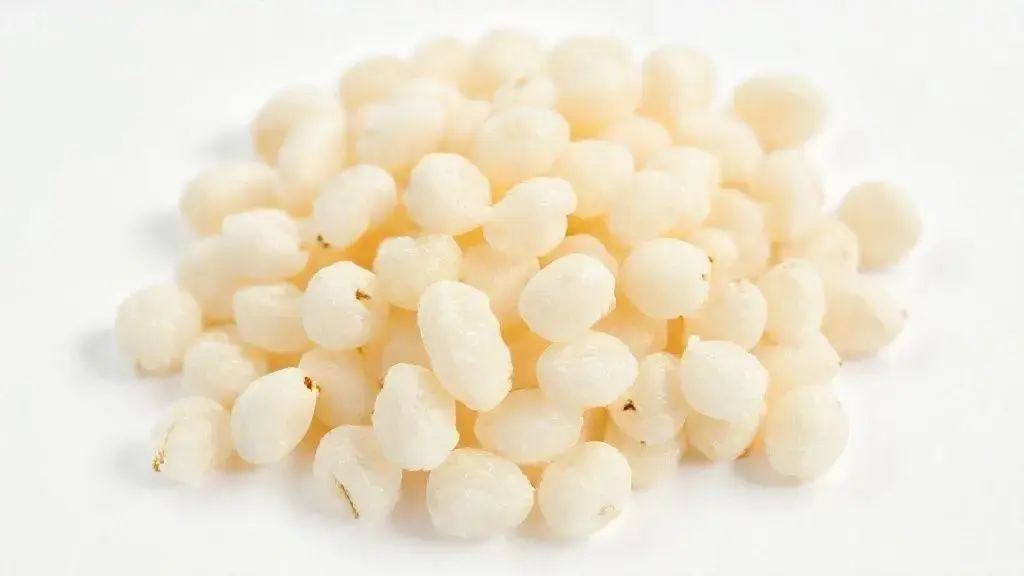 Como usar uva passa branca em receitas doces