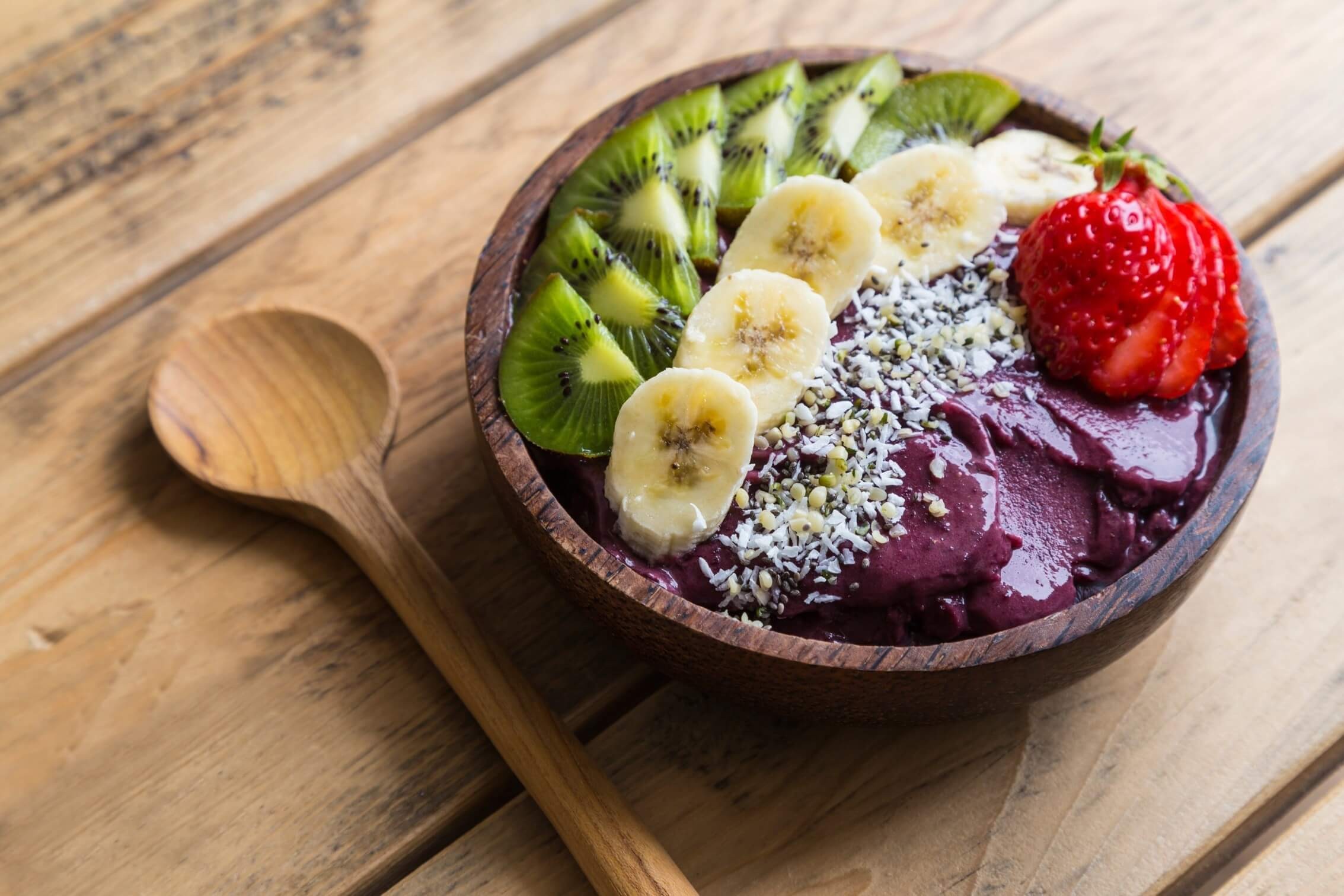 Guia Completo de Toppings para Açaí: Hipertrofia vs. Emagrecimento