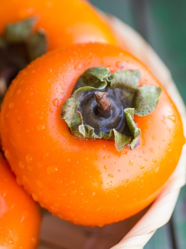 Guia Completo dos Benefícios do Caqui Café para a Saúde