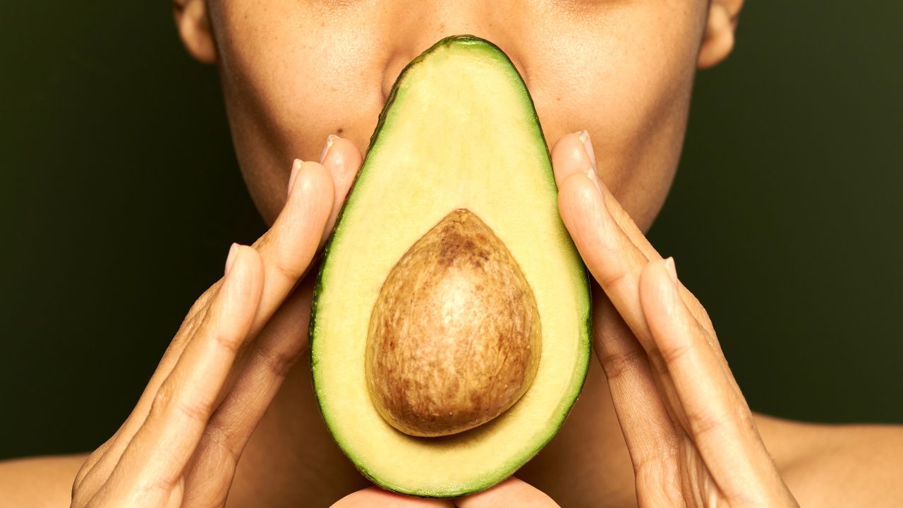 Como fazer Farinha de Caroço de Abacate Passo a Passo