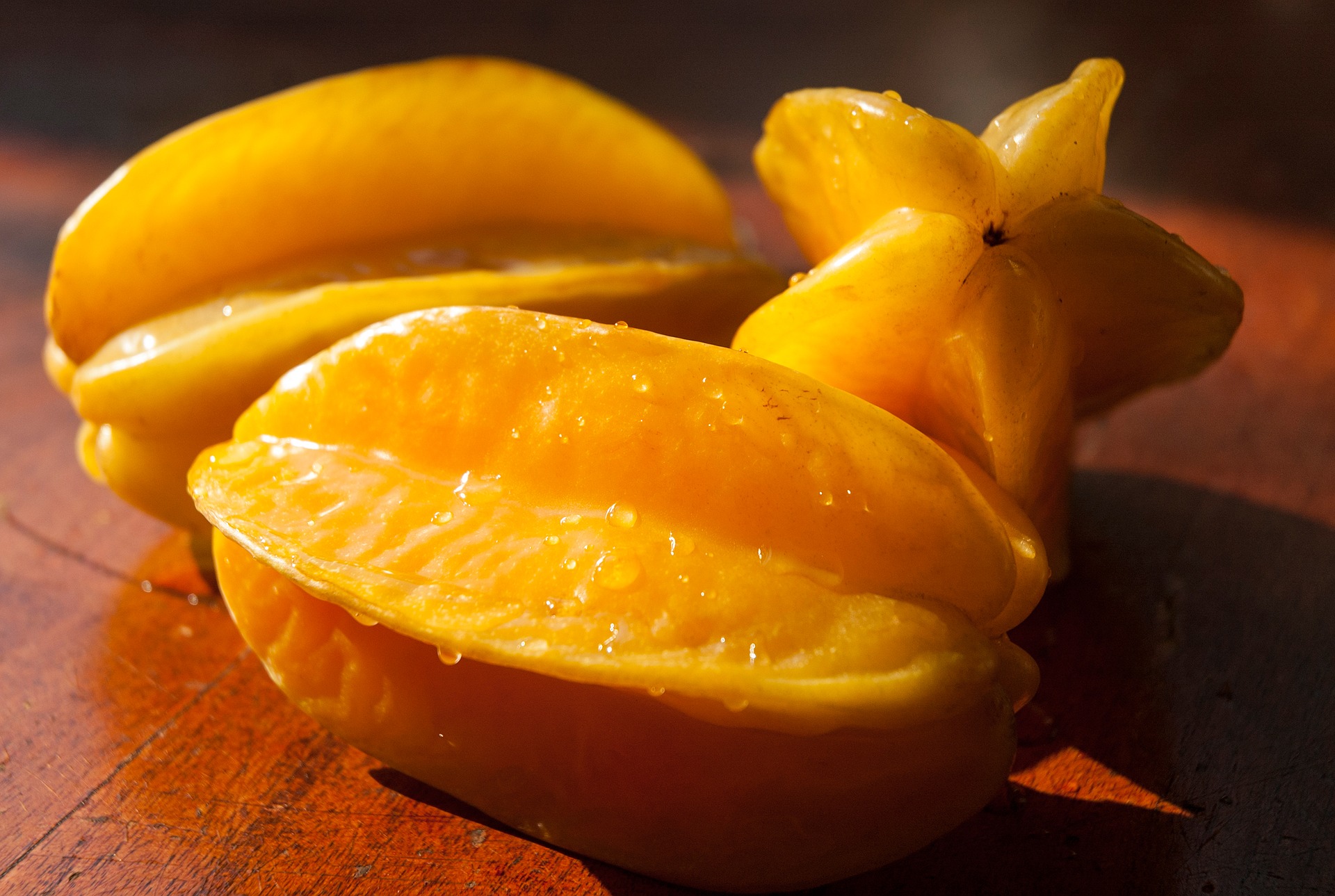 Perigos Ocultos da Carambola: O Que Você Precisa Saber Antes de Consumir