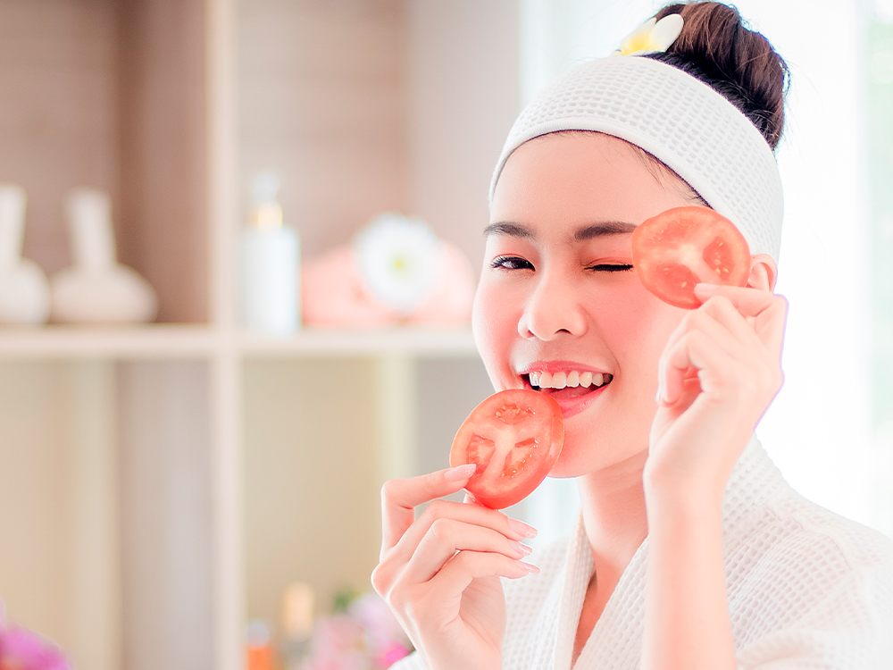 Receitas de máscaras faciais com tomate para cada tipo de pele