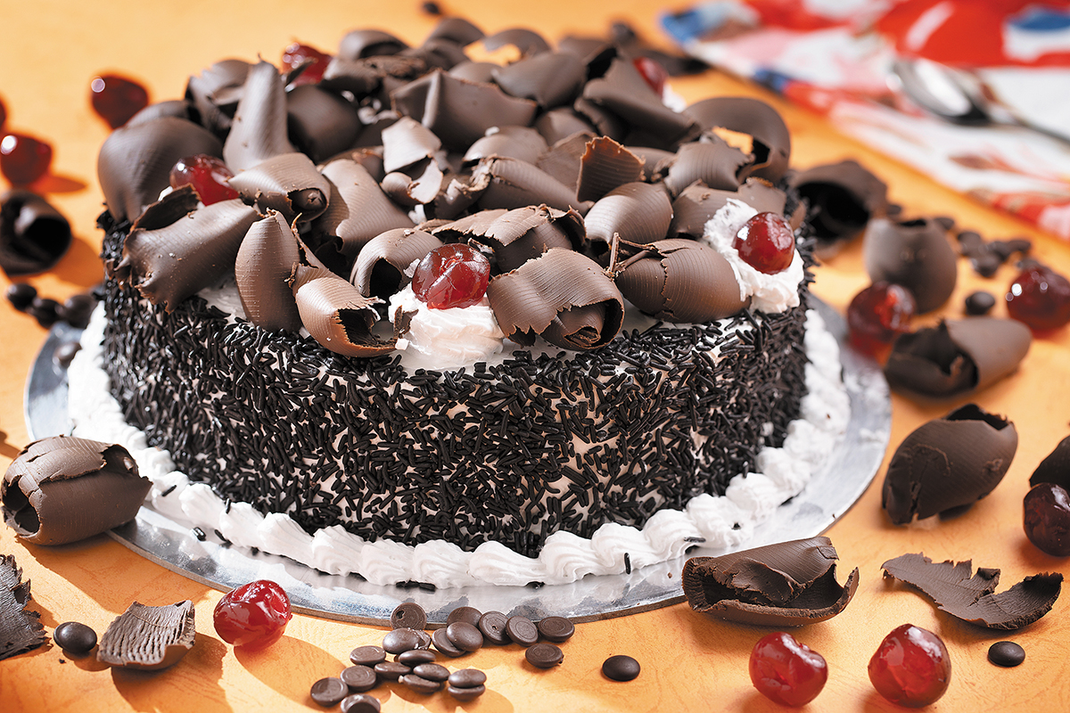 custo decoração bolo floresta negra caseiro