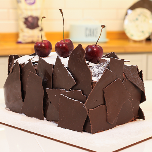 bolo floresta negra decoração