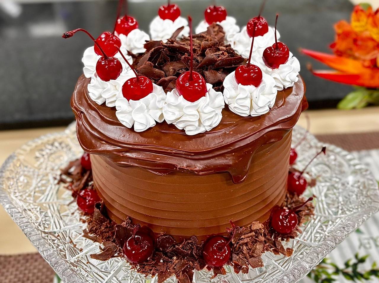 como fazer rosetas chantilly bolo floresta negra