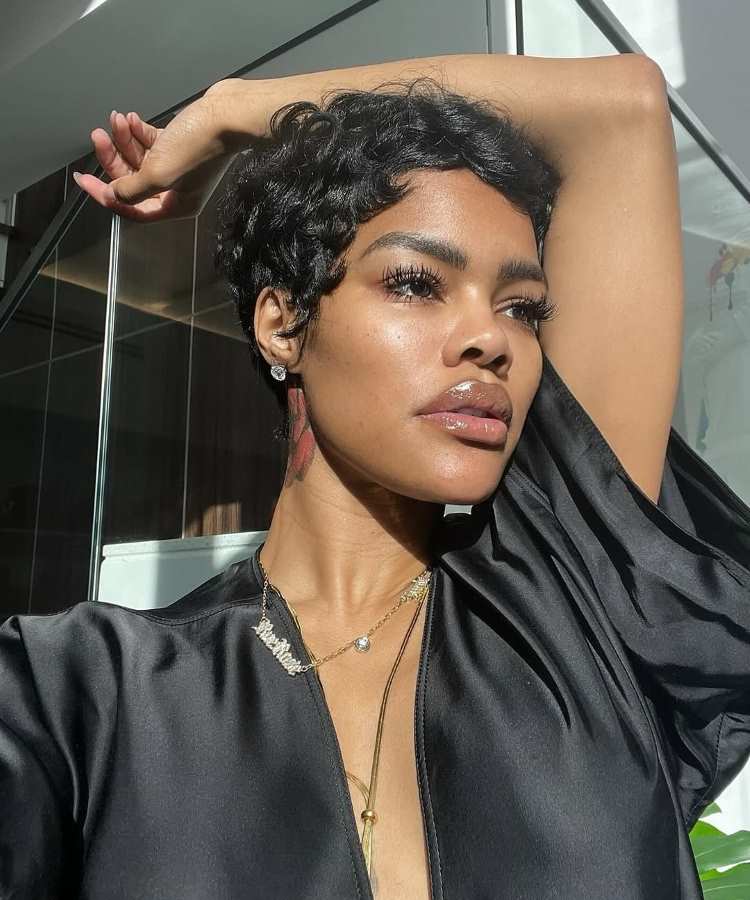 cabelo curto feminino anos 90