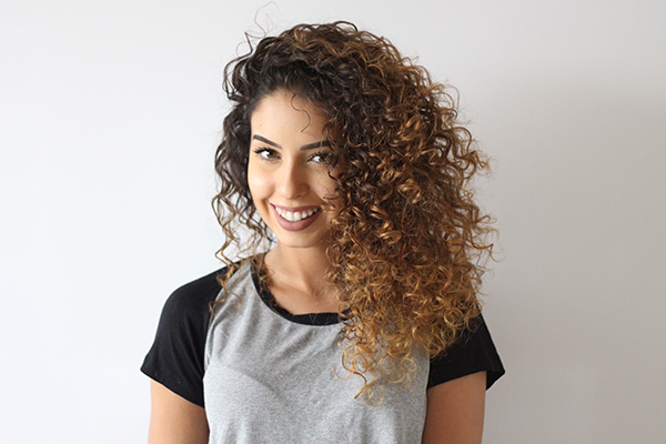 cabelo no ombro ondulado feminino