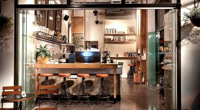 encontre o seu café ideal.
4. Cantinho do café em casa: Dicas práticas para um refúgio pessoal.
5. Inspiração local: Conheça o Café Decor e traga essa vibe para o seu espaço.