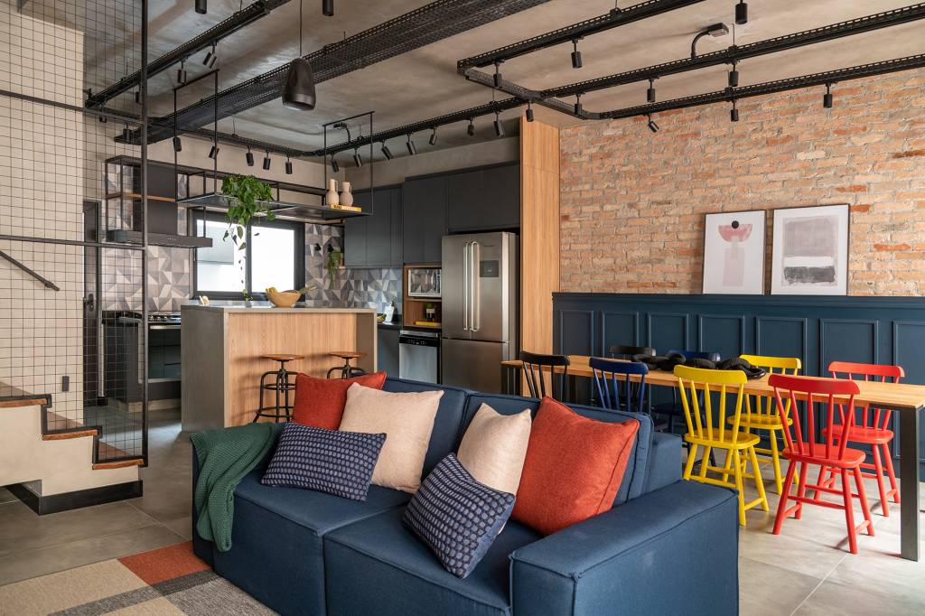 banheiro industrial com subway tile