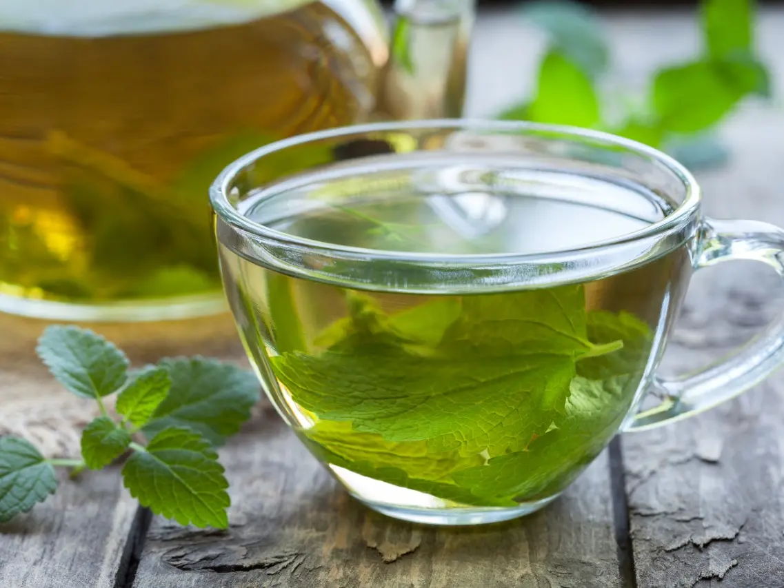 5 sinais de que você precisa de um chá calmante