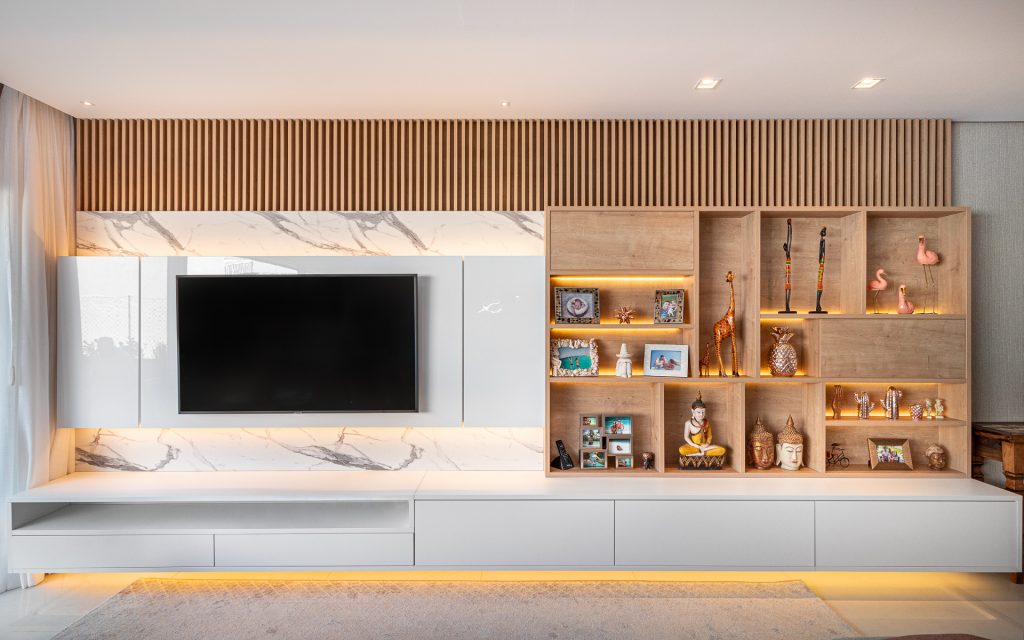 como arrumar a estante da tv