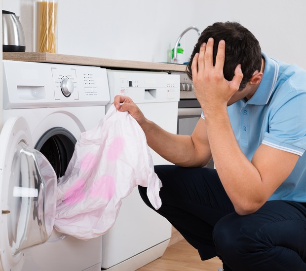 Como remover manchas de máquina de lavar