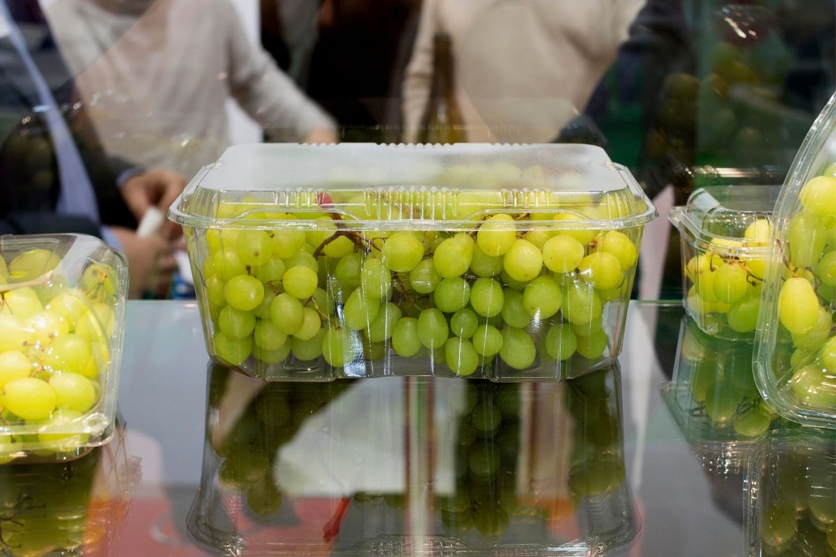 Como escolher uvas na feira