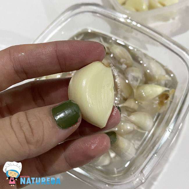 Dicas para evitar que o alho cozinhe demais no microondas