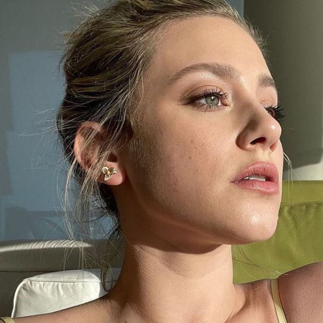 5 truques de maquiagem para espinhas inflamadas