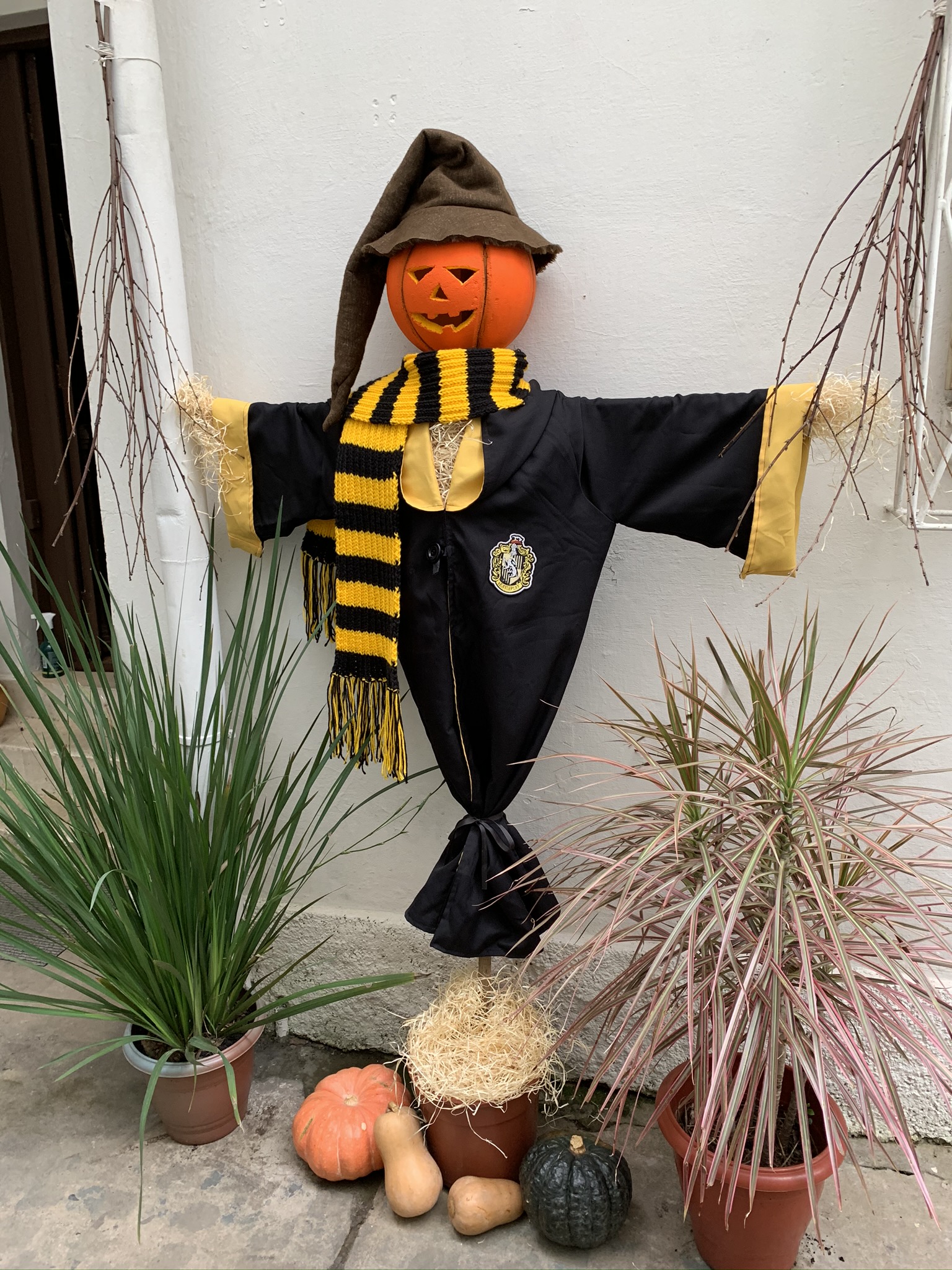 como fazer um espantalho criativo