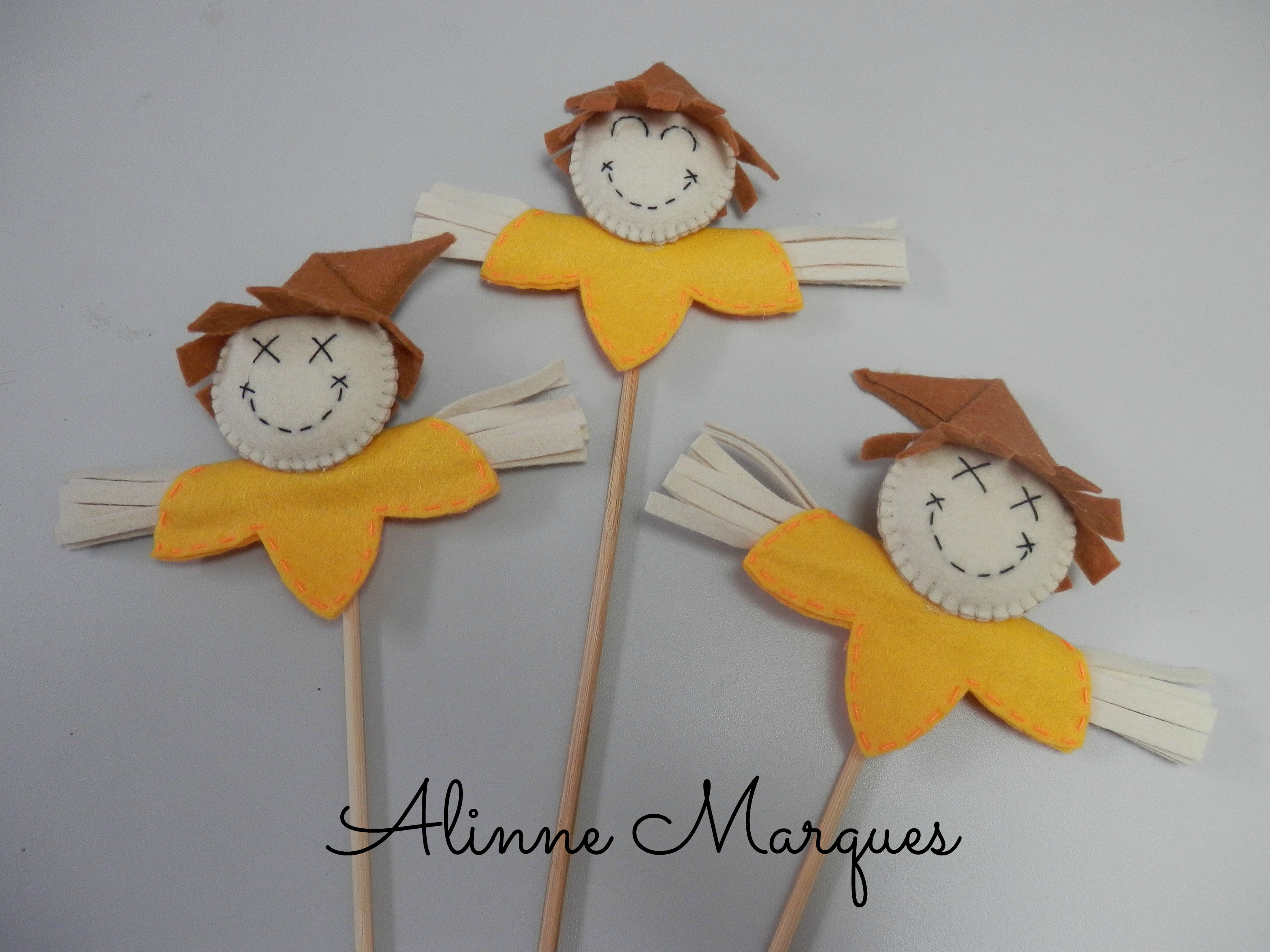 Artesanato Junino: Mini Espantalhos para Lembrancinhas