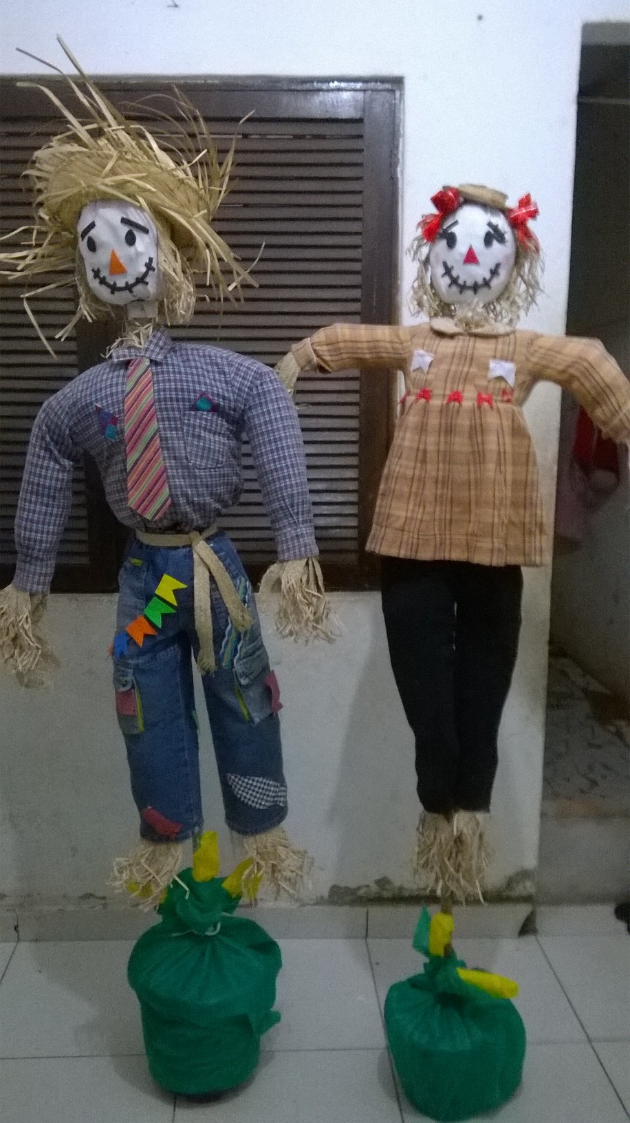 Reutilizando Materiais: Espantalho de Garrafa PET e Outras Opções