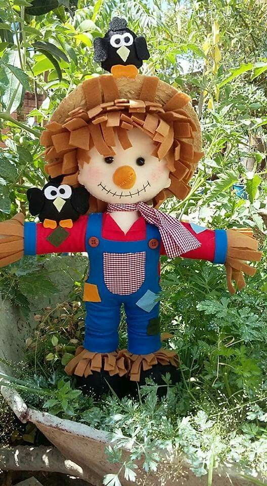 10 Ideias Criativas de Decoração para Festa Junina com Espantalhos