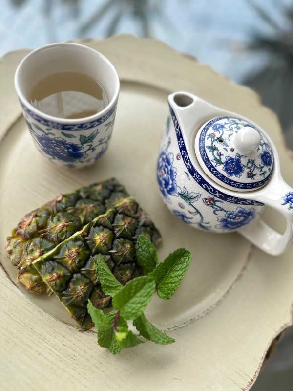 Receita Completa: Chá de Casca de Abacaxi com Gengibre e Canela