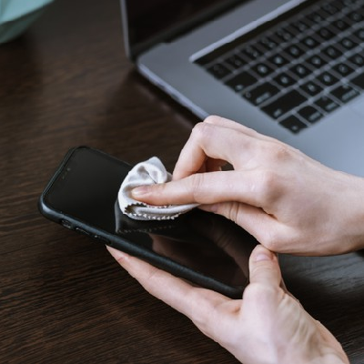 Como escolher o melhor pano de microfibra para eletrônicos