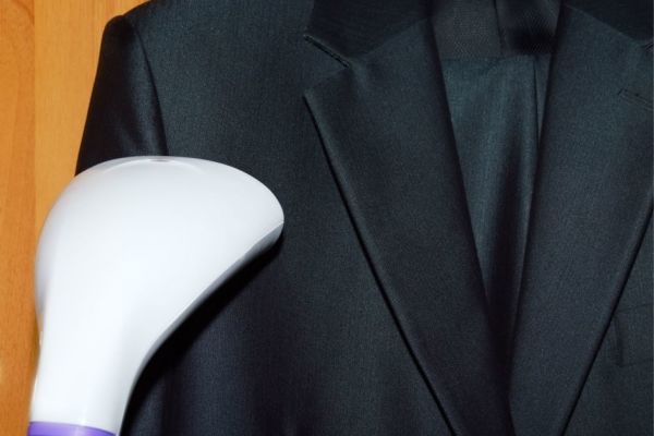 Quando é essencial procurar uma lavanderia profissional para ternos