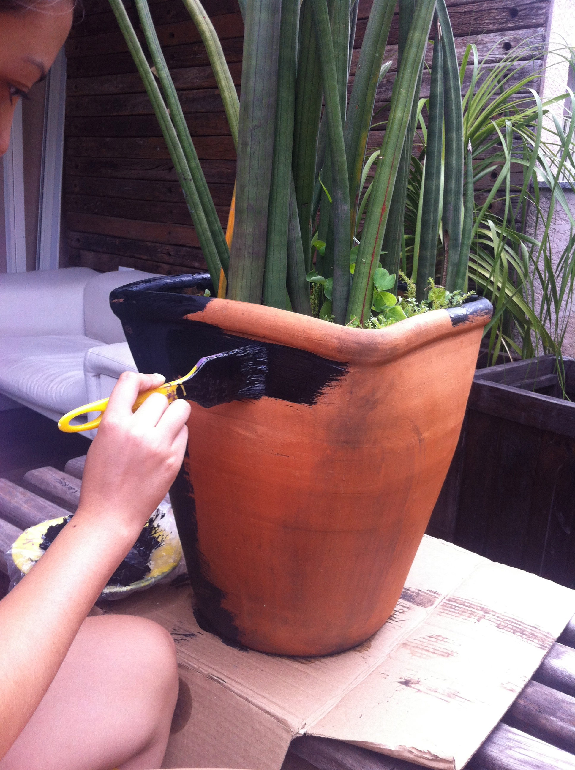 como pintar vasos de cerâmica