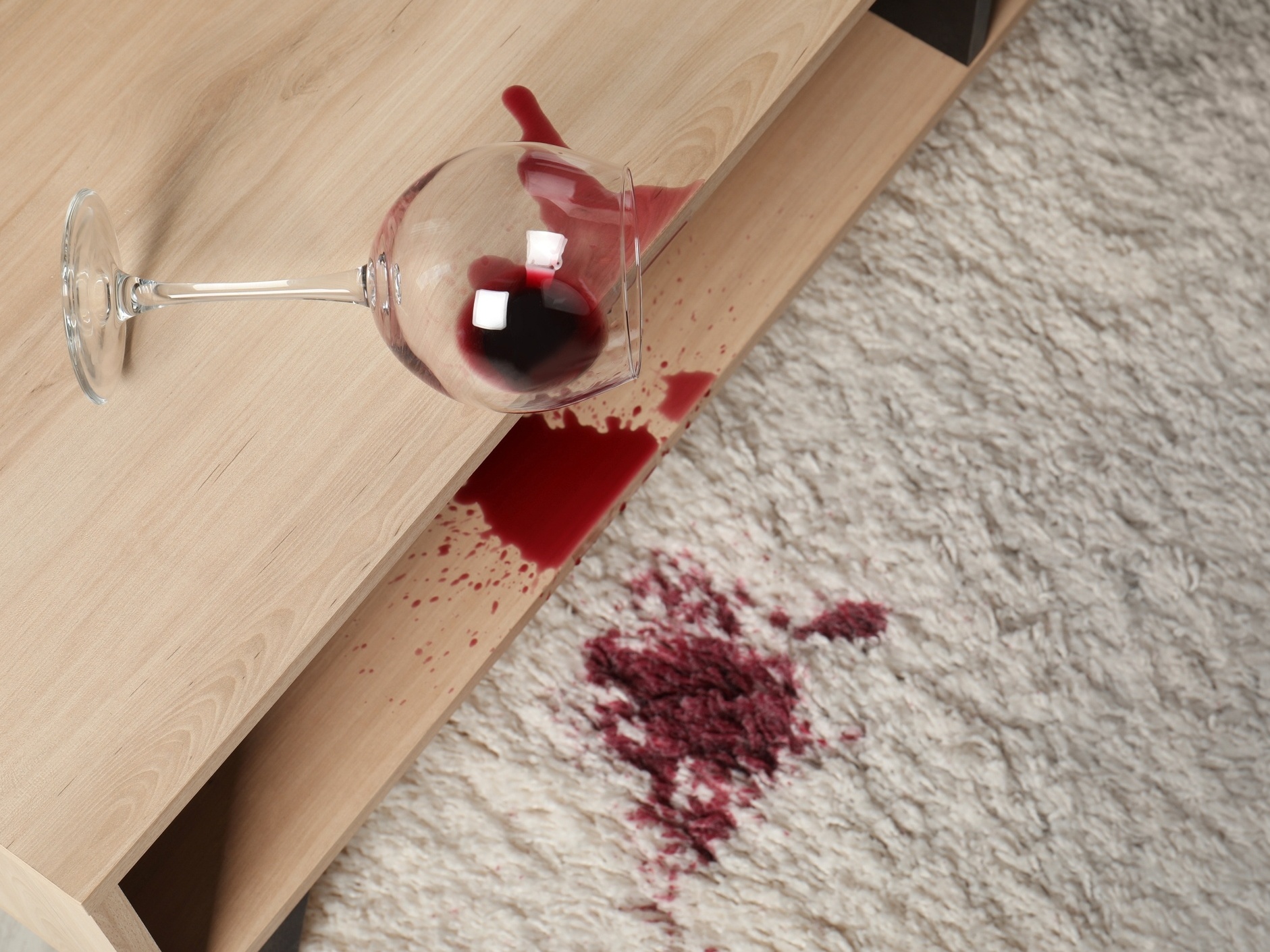 Mitos e Verdades sobre a Remoção de Manchas Difíceis