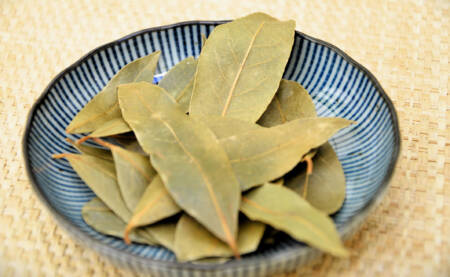 5 Usos Criativos da Folha de Louro em Casa