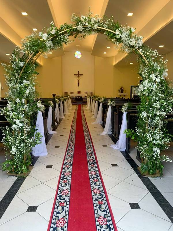 decoração amarela igreja