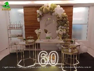 decoração branco e dourado simples