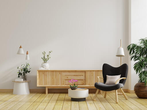 decoração de sala de estar em casa de madeira pequena