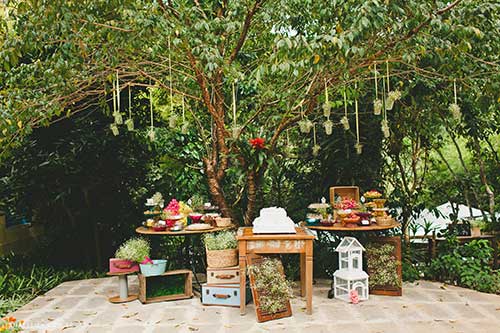 como economizar decoração casamento jardim