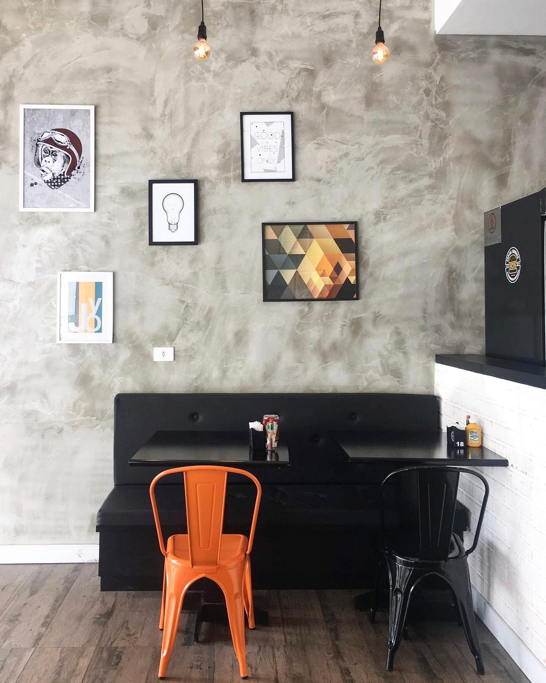 decoração cimento queimado e madeira