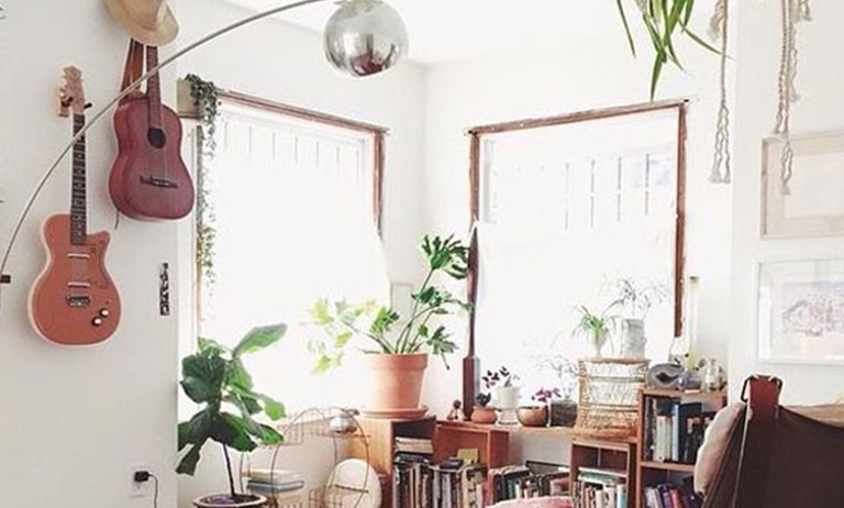 decoração com instrumentos musicais