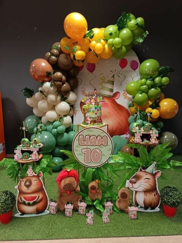 móbile capivara feltro quarto bebê