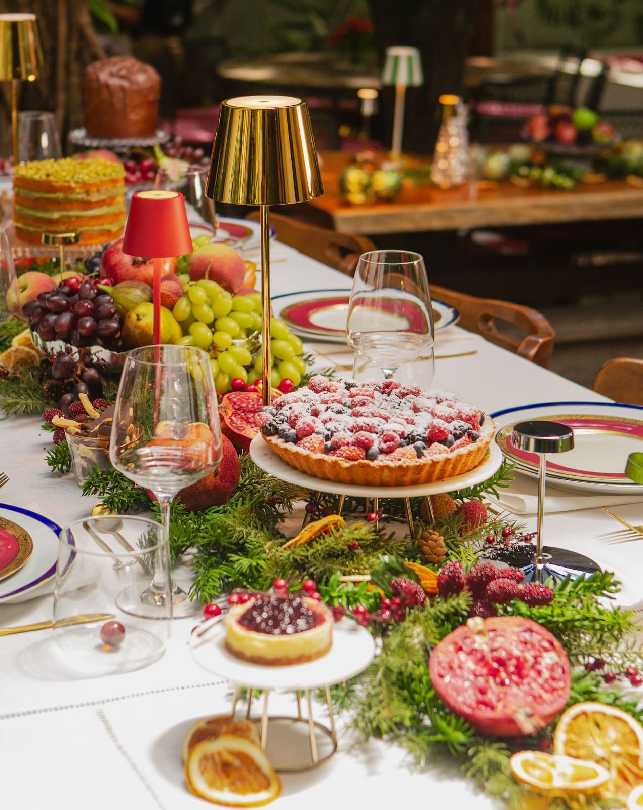 erros comuns decorar mesa natal pequena
